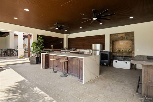 1320 S Cesar Chavez Road, Edinburg, TX 78542