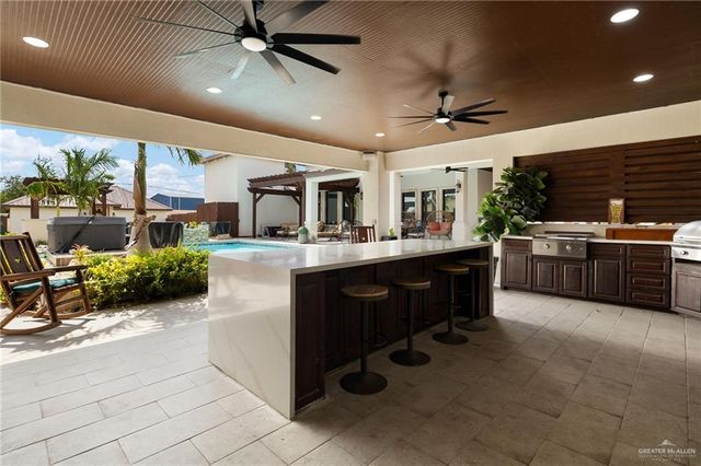 1320 S Cesar Chavez Road, Edinburg, TX 78542