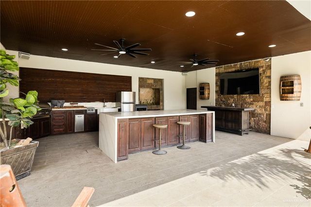 1320 S Cesar Chavez Road, Edinburg, TX 78542