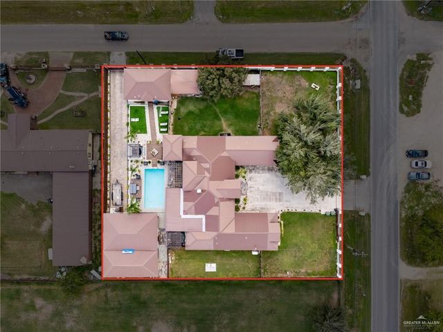 1320 S Cesar Chavez Road, Edinburg, TX 78542