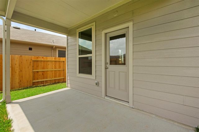 15226 Canyon Rapids Road, Conroe, TX 77302