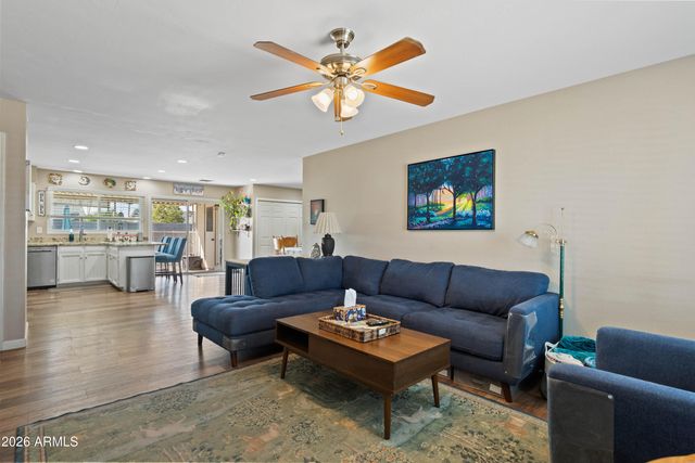 1527 W ALAMO Drive, Chandler, AZ 85224