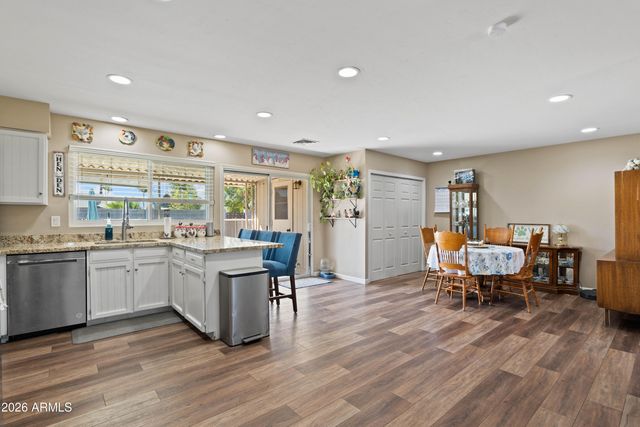 1527 W ALAMO Drive, Chandler, AZ 85224