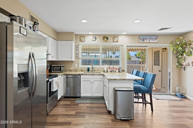 1527 W ALAMO Drive, Chandler, AZ 85224