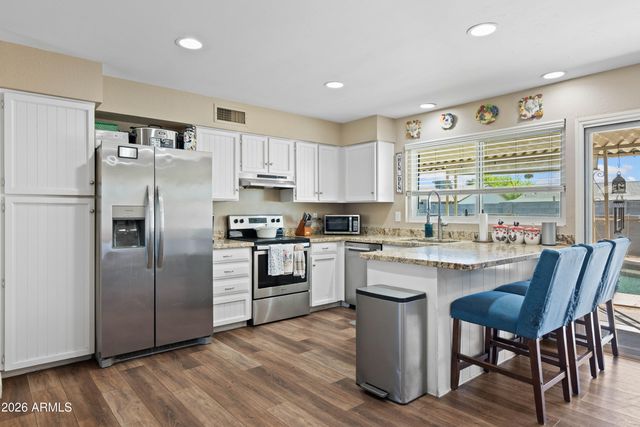 1527 W ALAMO Drive, Chandler, AZ 85224