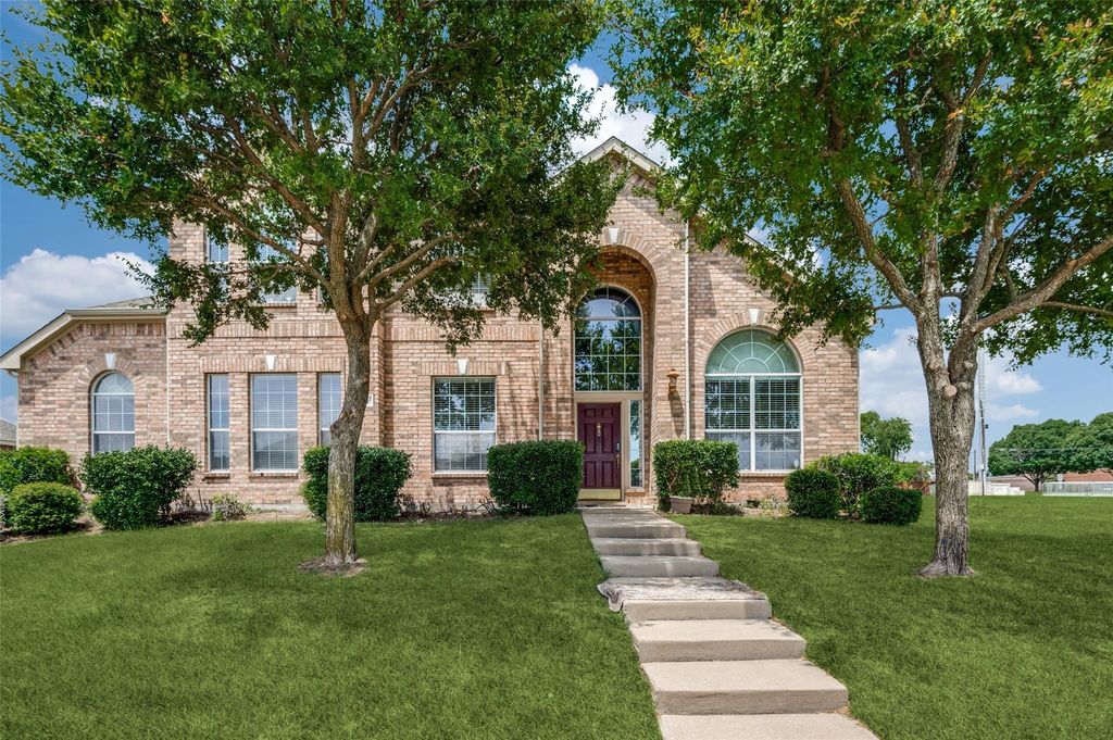 323 Del Cano Drive, Allen, TX 75002