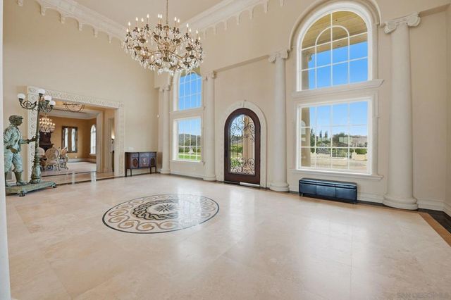 19319 Calle Juanito, Murrieta, CA 92562