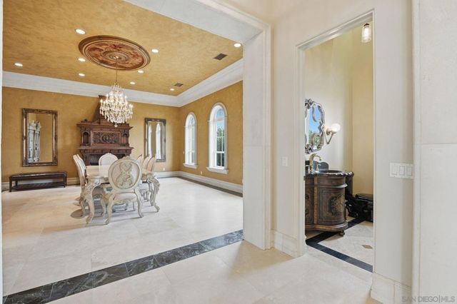 19319 Calle Juanito, Murrieta, CA 92562