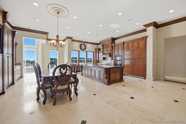 19319 Calle Juanito, Murrieta, CA 92562