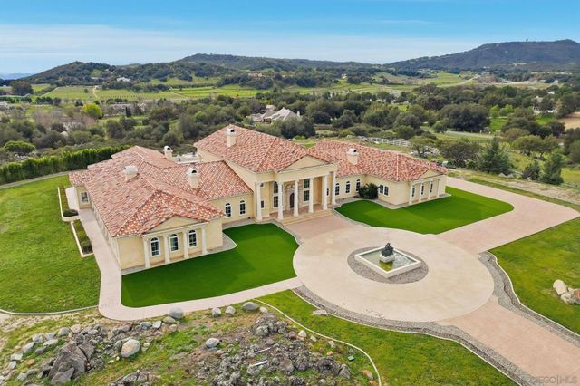 19319 Calle Juanito, Murrieta, CA 92562