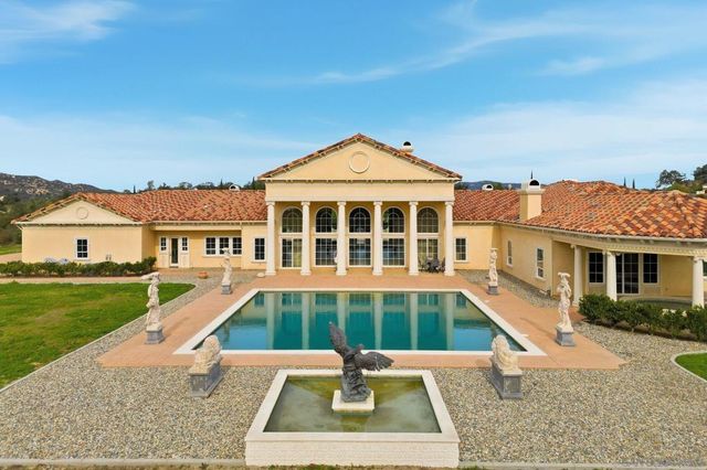 19319 Calle Juanito, Murrieta, CA 92562