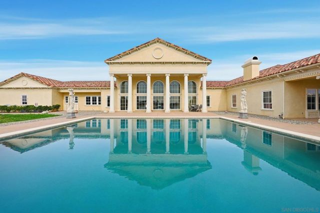 19319 Calle Juanito, Murrieta, CA 92562