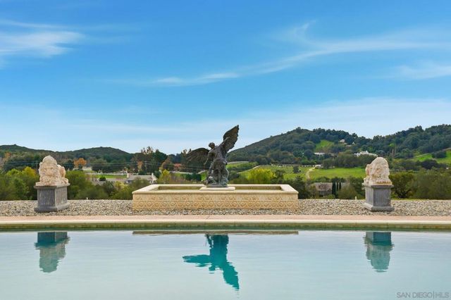 19319 Calle Juanito, Murrieta, CA 92562