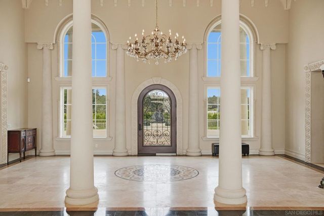 19319 Calle Juanito, Murrieta, CA 92562