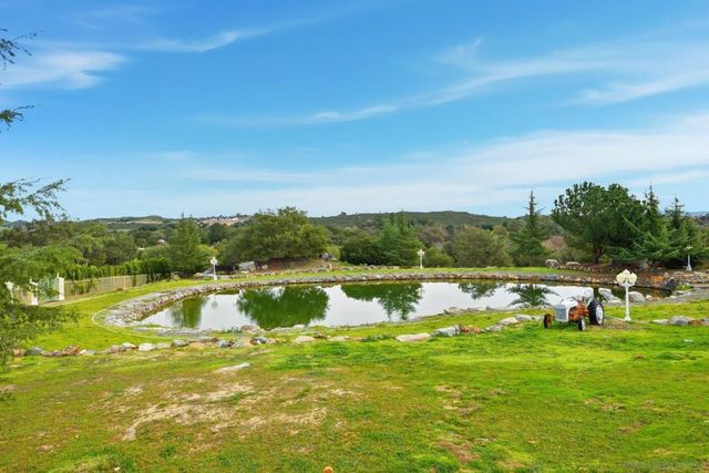 19319 Calle Juanito, Murrieta, CA 92562