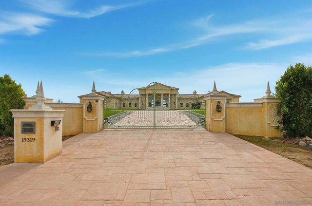 19319 Calle Juanito, Murrieta, CA 92562