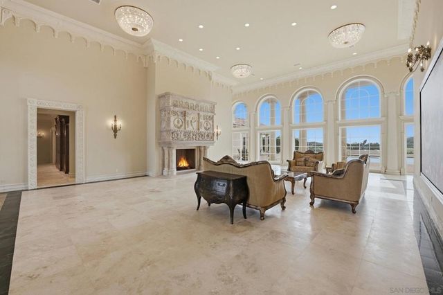 19319 Calle Juanito, Murrieta, CA 92562