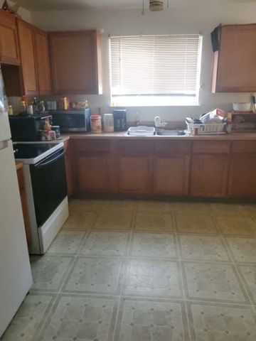 21835 Nevada Avenue, Eastpointe, MI 48021