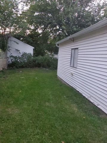 21835 Nevada Avenue, Eastpointe, MI 48021