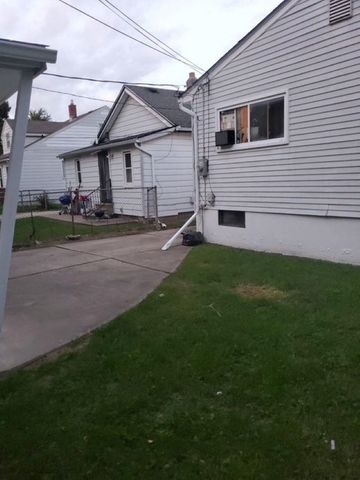 21835 Nevada Avenue, Eastpointe, MI 48021