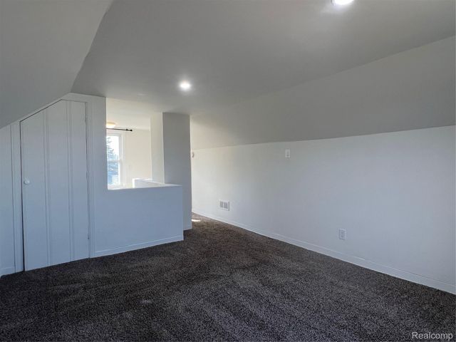 183 Crystal Lake Drive, Pontiac, MI 48341