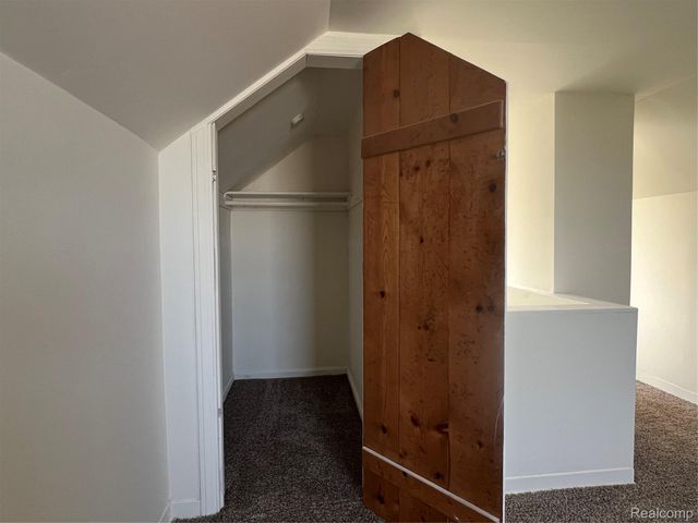 183 Crystal Lake Drive, Pontiac, MI 48341