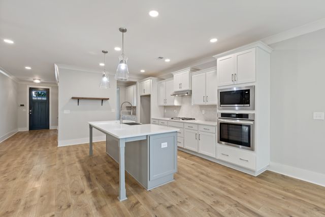 2110 Lequire Ln, Spring Hill, TN 37174