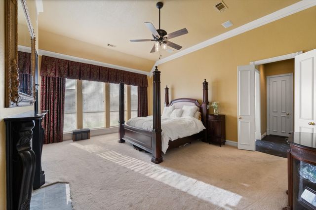 901 Walnut Falls Circle, Mansfield, TX 76063