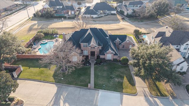 901 Walnut Falls Circle, Mansfield, TX 76063
