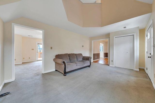 3 North Rome DR, Roanoke, VA 24019