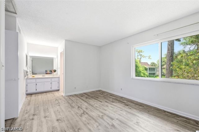 11 Bob O Link CT 11B, Naples, FL 34105