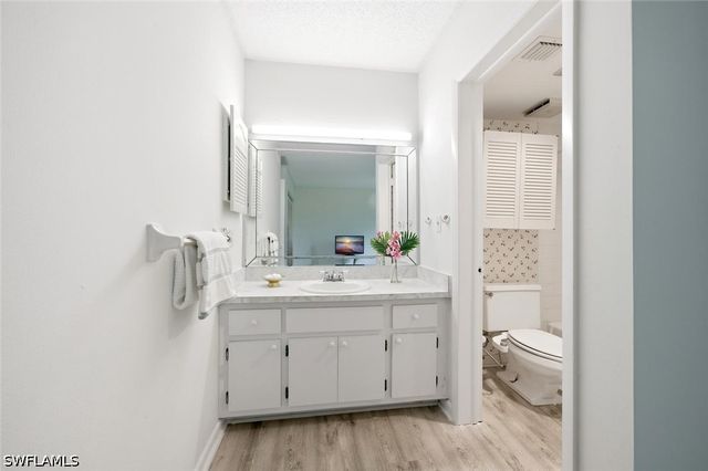 11 Bob O Link CT 11B, Naples, FL 34105