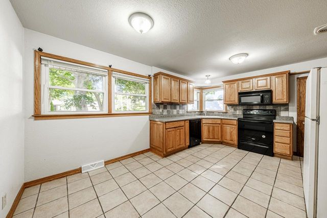 4214 W Portage STREET, Milwaukee, WI 53209