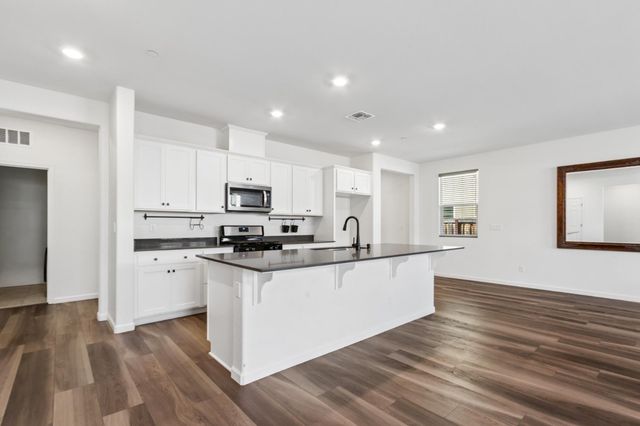 447 Vigo Ct, Lincoln, CA 95648