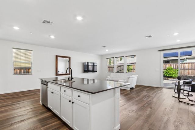 447 Vigo Ct, Lincoln, CA 95648