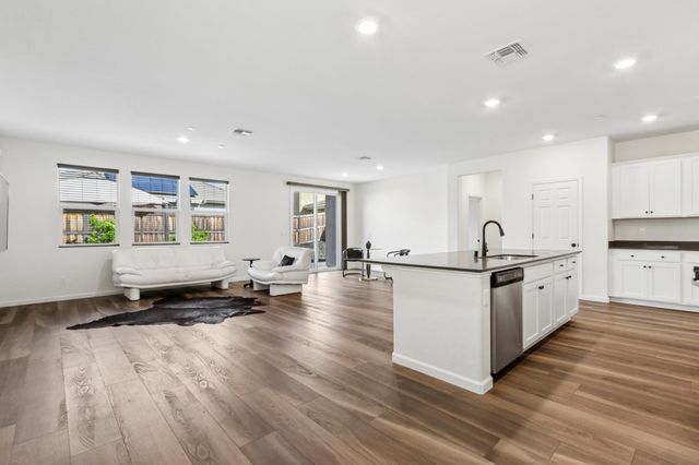 447 Vigo Ct, Lincoln, CA 95648