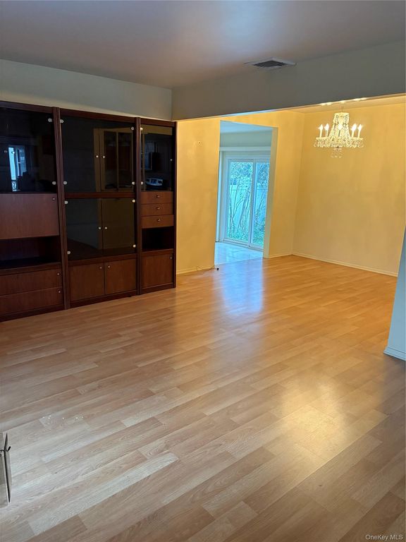 1304 Little Neck Avenue, North Bellmore, NY 11710 — photo 4