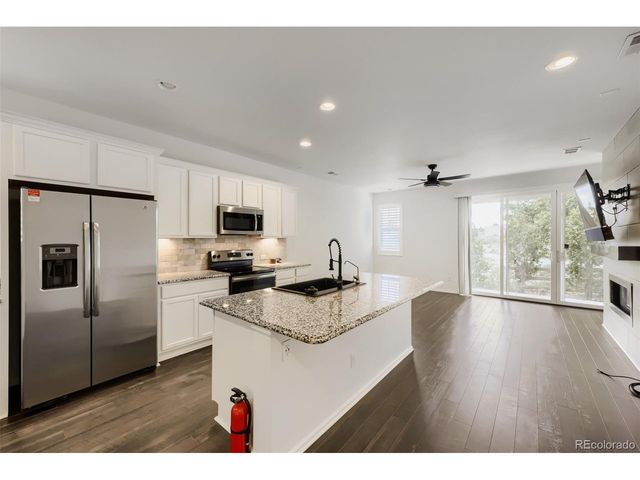 9629 Albion Ln, Thornton, CO 80229