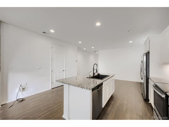 9629 Albion Ln, Thornton, CO 80229