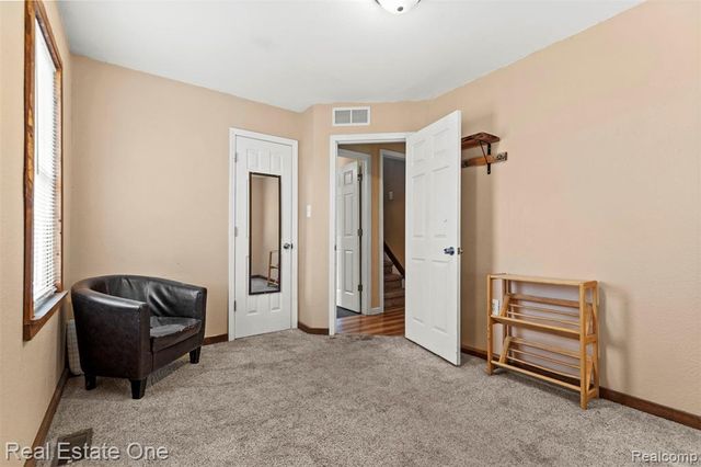 9140 Cloverlawn Street, Detroit, MI 48204