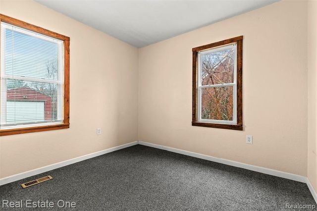 9140 Cloverlawn Street, Detroit, MI 48204