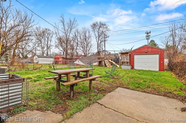 9140 Cloverlawn Street, Detroit, MI 48204