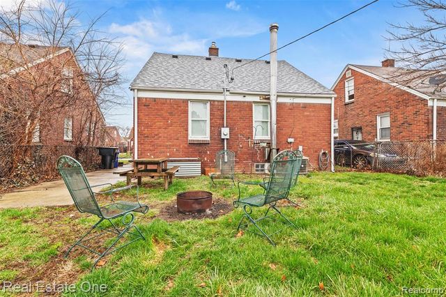 9140 Cloverlawn Street, Detroit, MI 48204