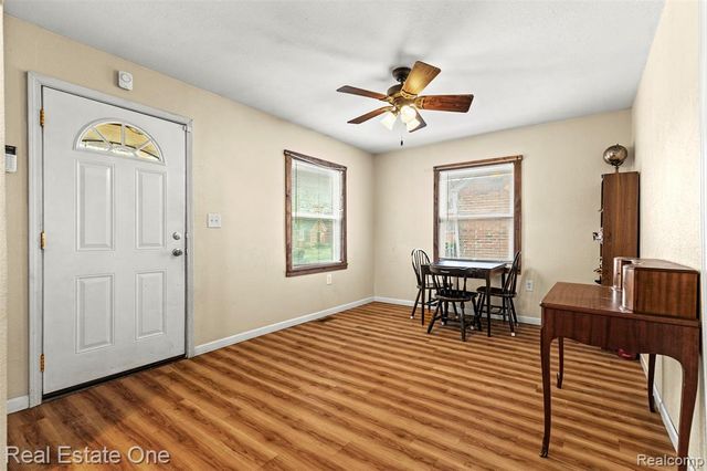 9140 Cloverlawn Street, Detroit, MI 48204