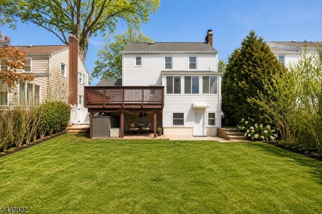49 Amherst Pl, Livingston Twp., NJ 07039