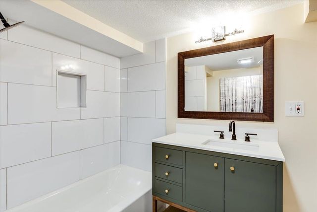 550 N Parallel Dr, Andover, KS 67002