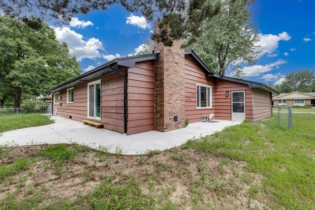 550 N Parallel Dr, Andover, KS 67002