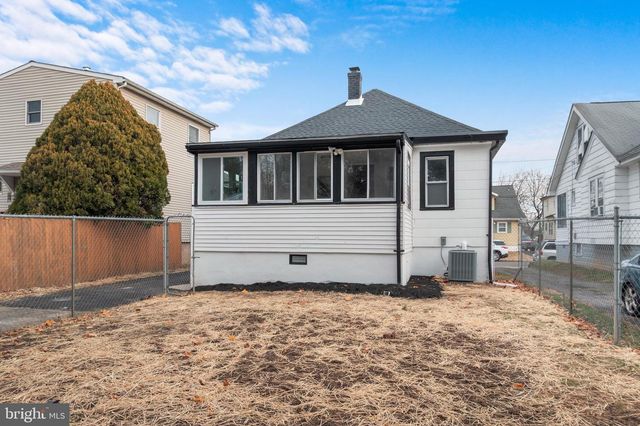 131 HOMECREST AVE, Ewing, NJ 08638