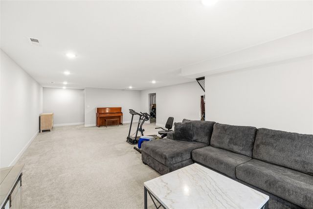 1548 Timberview Drive, Norwalk, IA 50211