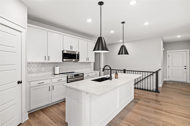 1548 Timberview Drive, Norwalk, IA 50211